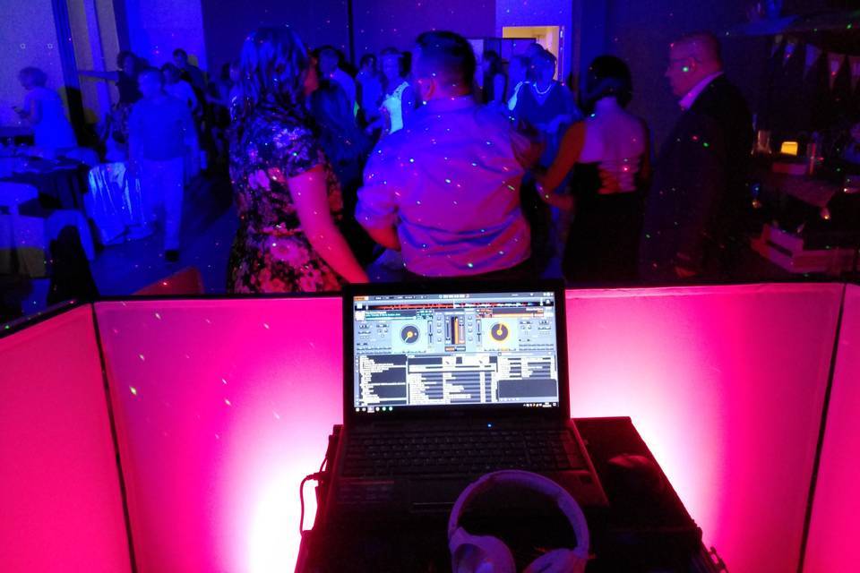 Servicio de DJ