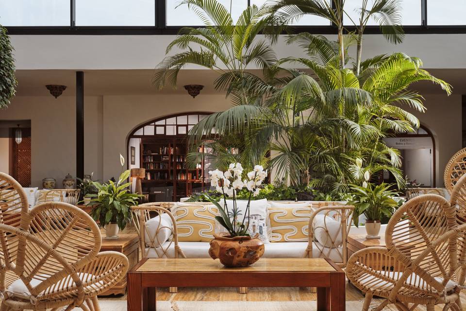 Lobby hall