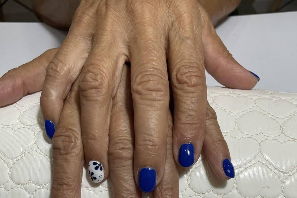 Uñas de gel francesa