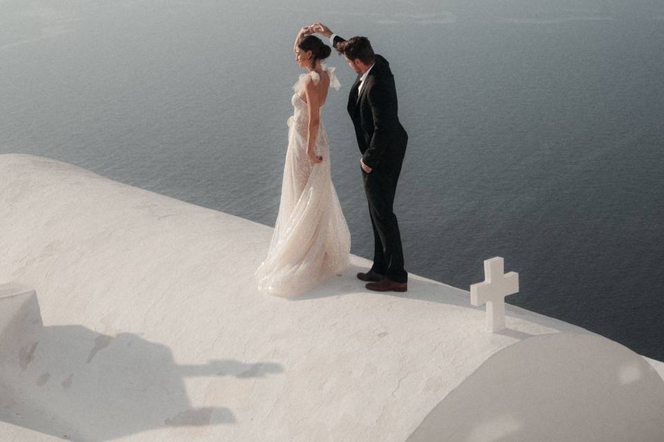 Engagement sesh santorini