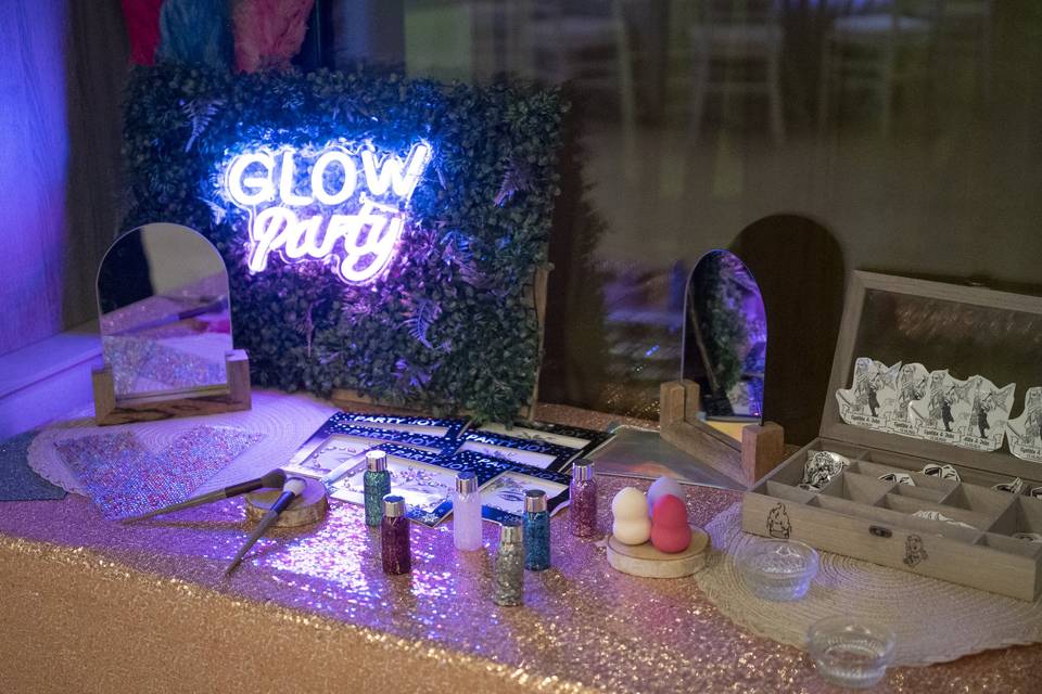 Glitter bar