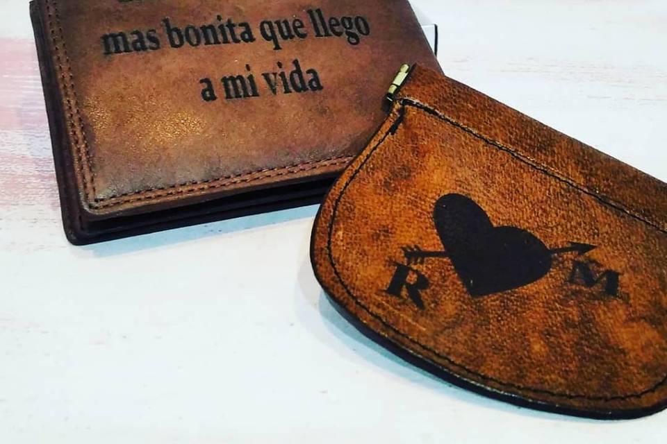 Carteras grabadas con frase