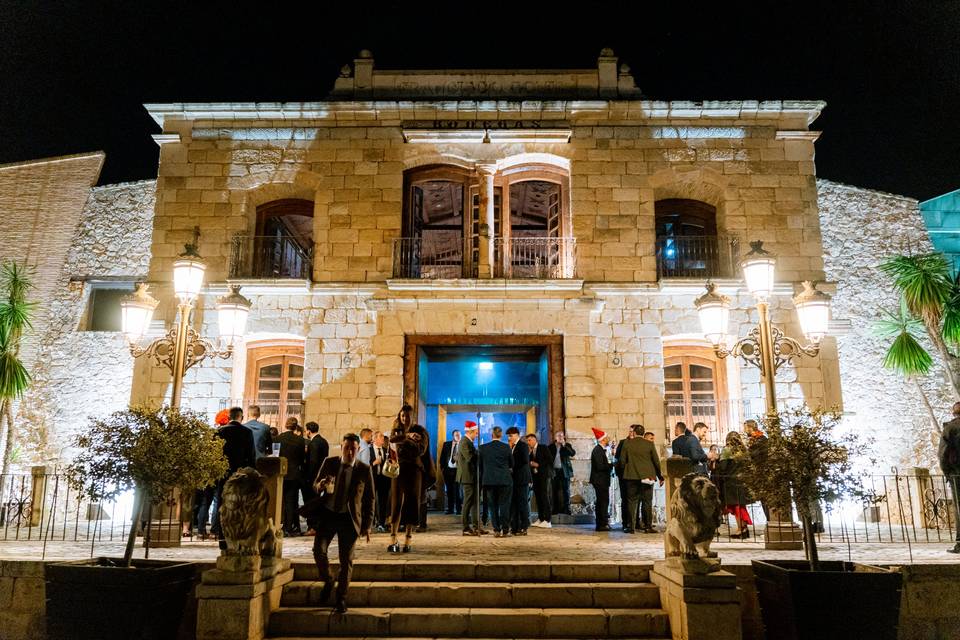 Fachada iluminada