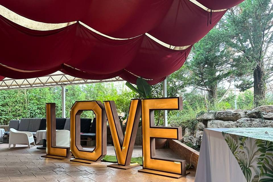 LOVE exterior