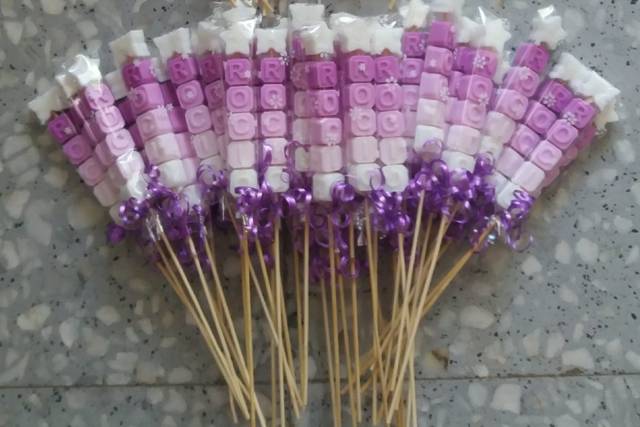 Brocheta con nombre