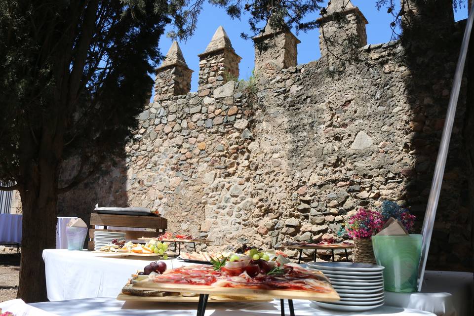 Aperitivo frente a la muralla