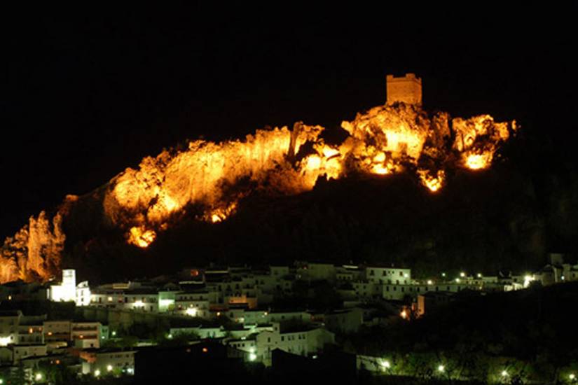 Zahara de la Sierra de noche