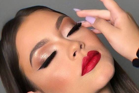 May beauty Coach