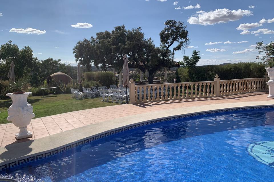 Tu boda en la piscina