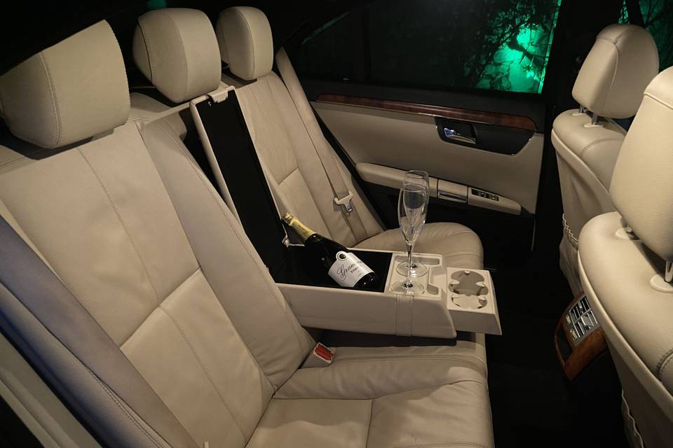 Mercedes-Benz S-500 Luxury