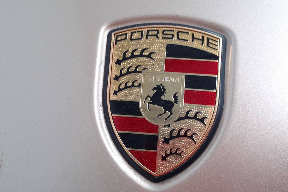 Porsche dorado