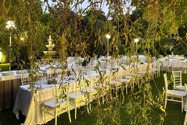 Cena en jardín