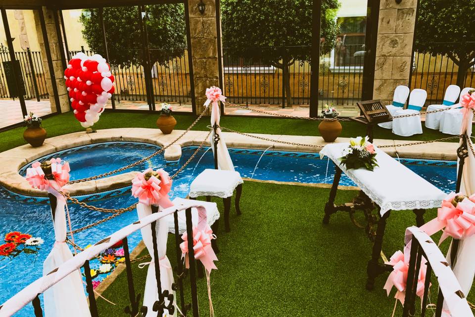 Altar en la piscina