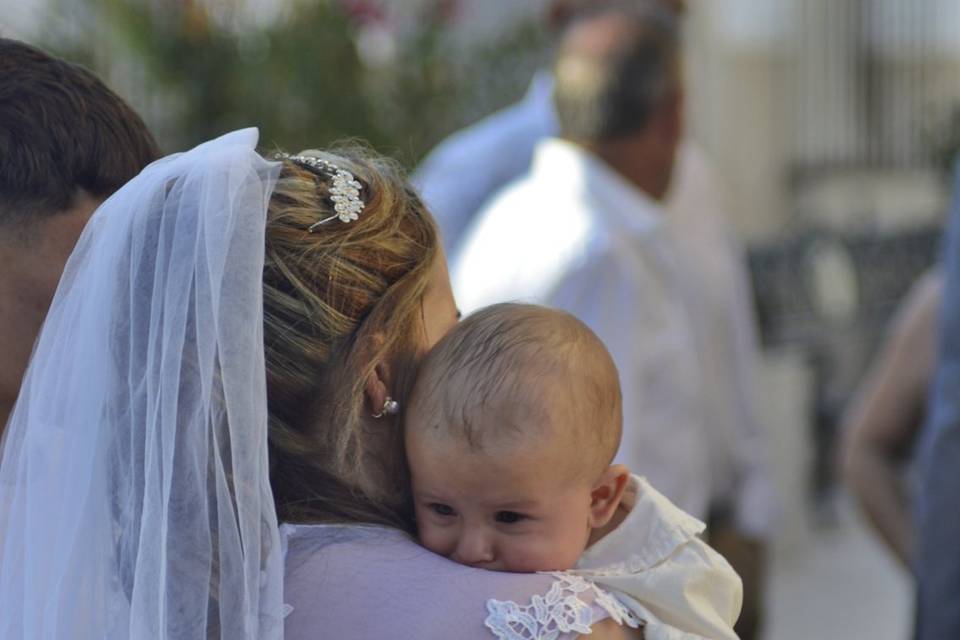 La novia y su bebé