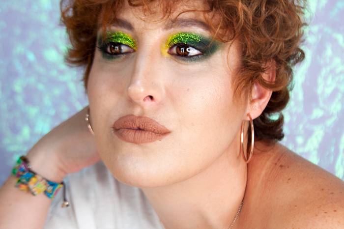 Maquillaje verde de fiesta