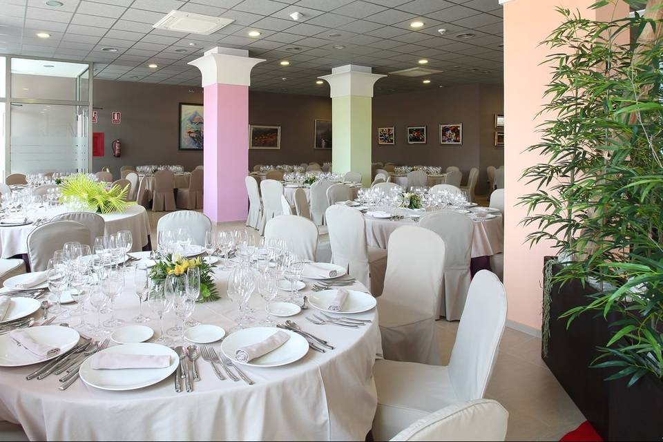 Pau Restaurant & Events