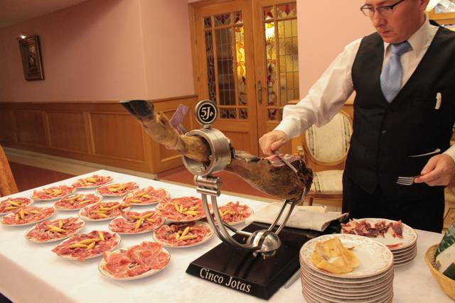 Cortando de jamón