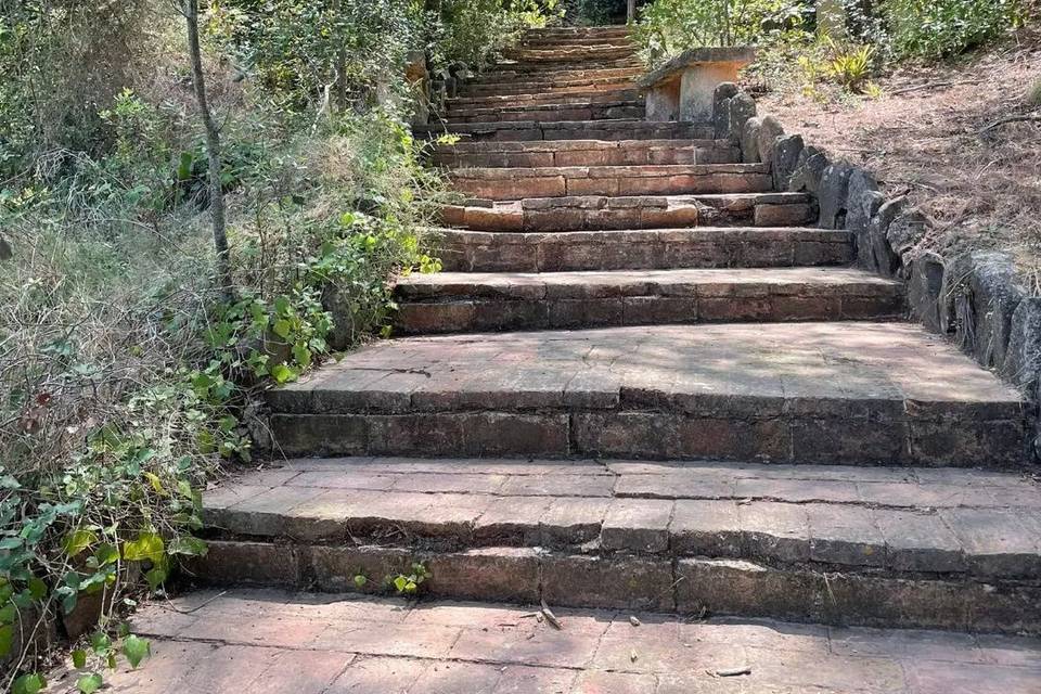 Escalinata a la fomt del Botó