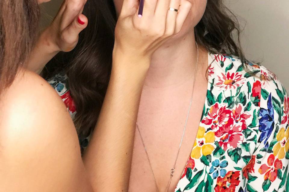 Apolo Makeup