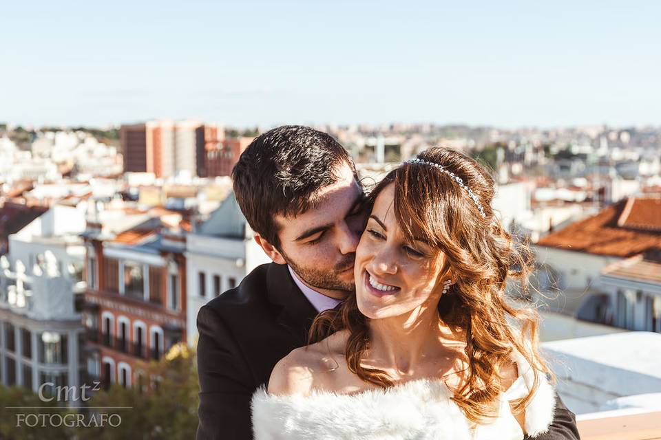 Novios en azotea