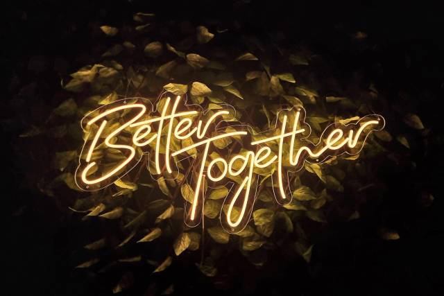 Neón Better Together