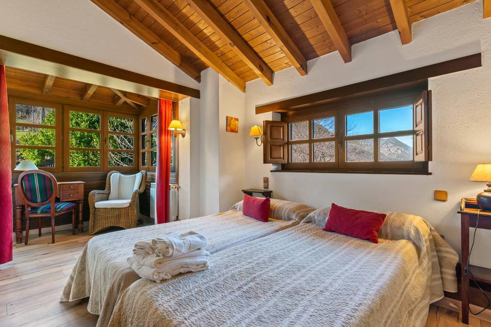 Dos camas casa Viscárcel