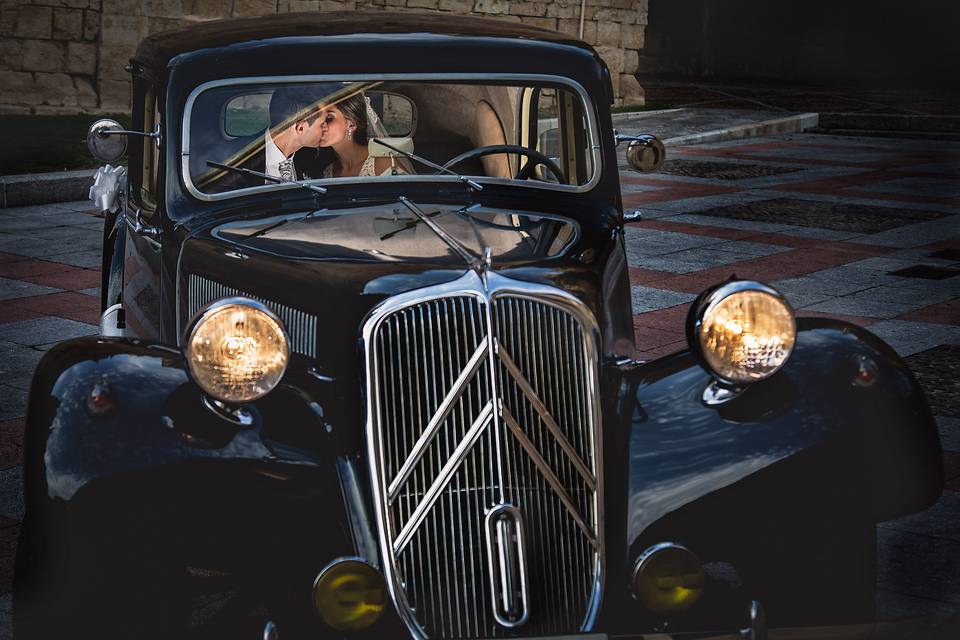 Coche clásico en Salamanca