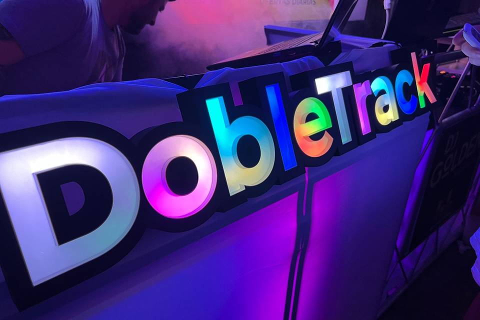 DobleTrack