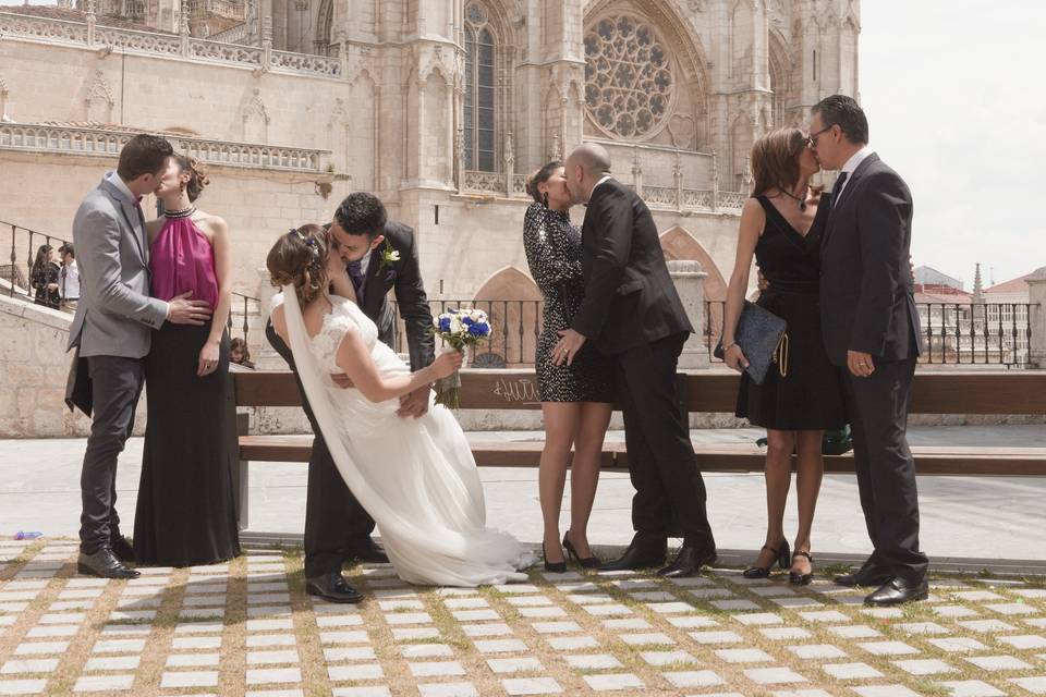 Novios enparque del Castillo