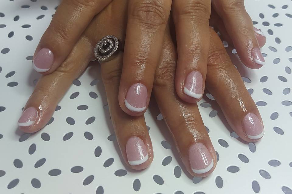 Manicura semipermanente