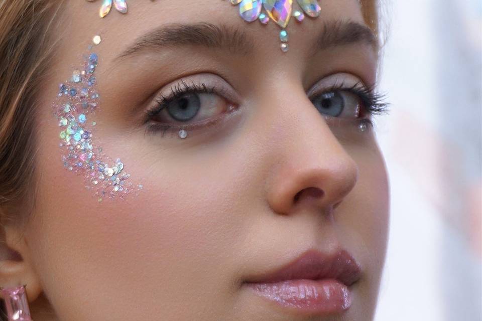 Novia con glitter make up