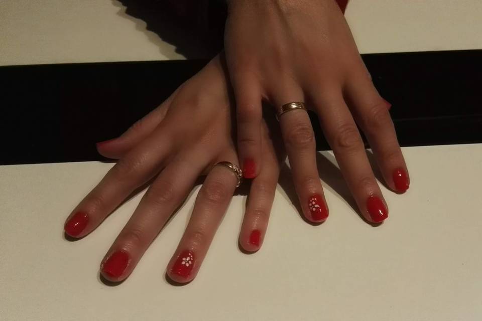 Manicura roja