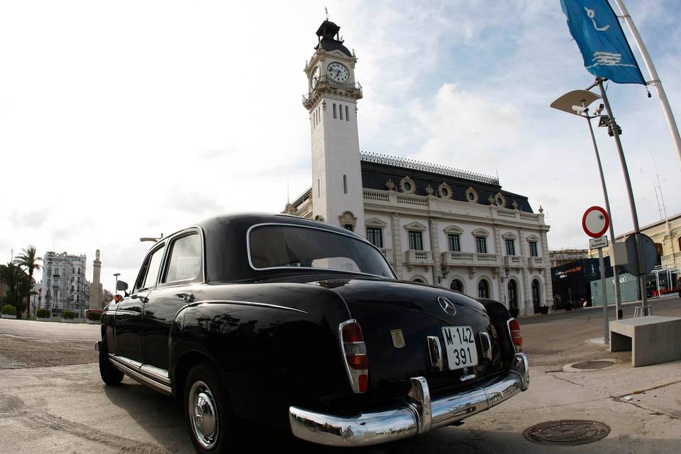 Vehículo Clásico para Bodas