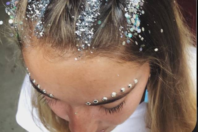 Glitter hair