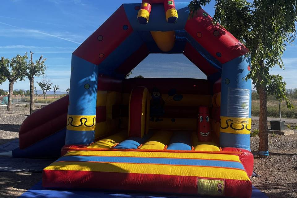 Castillo hinchable payaso