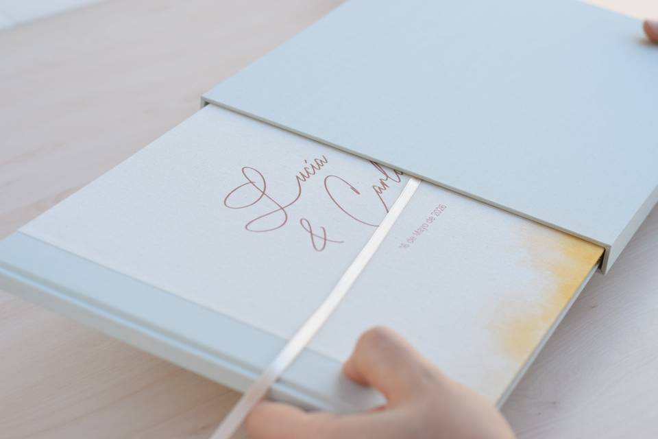 álbum ilustrado con estuche