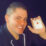 Rubén González