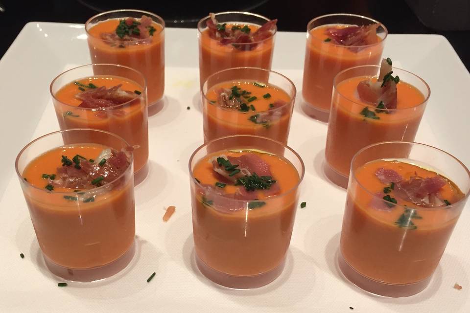 Cocktail: chupito de salmorejo