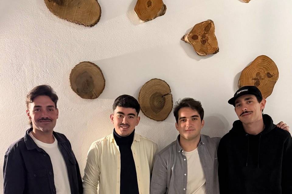 Grupo Embrujo