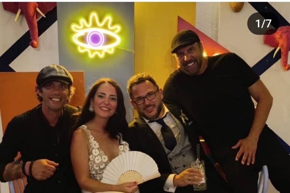 Novios siempre contentos