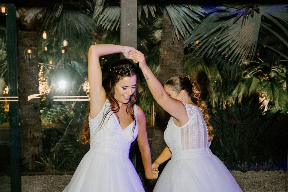 Boda a y e