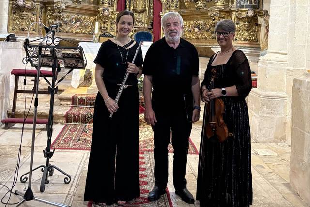 Trío violín, flauta y voz