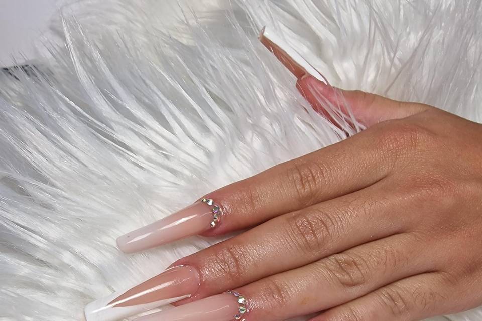 Uñas acrílicas elegantes