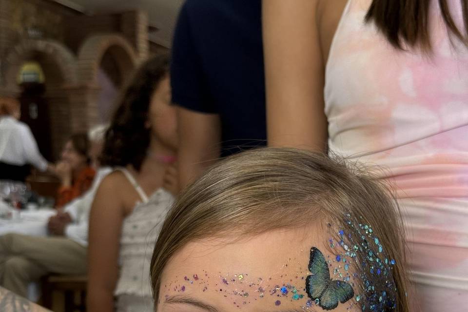 Diseños de mariposas y glitter