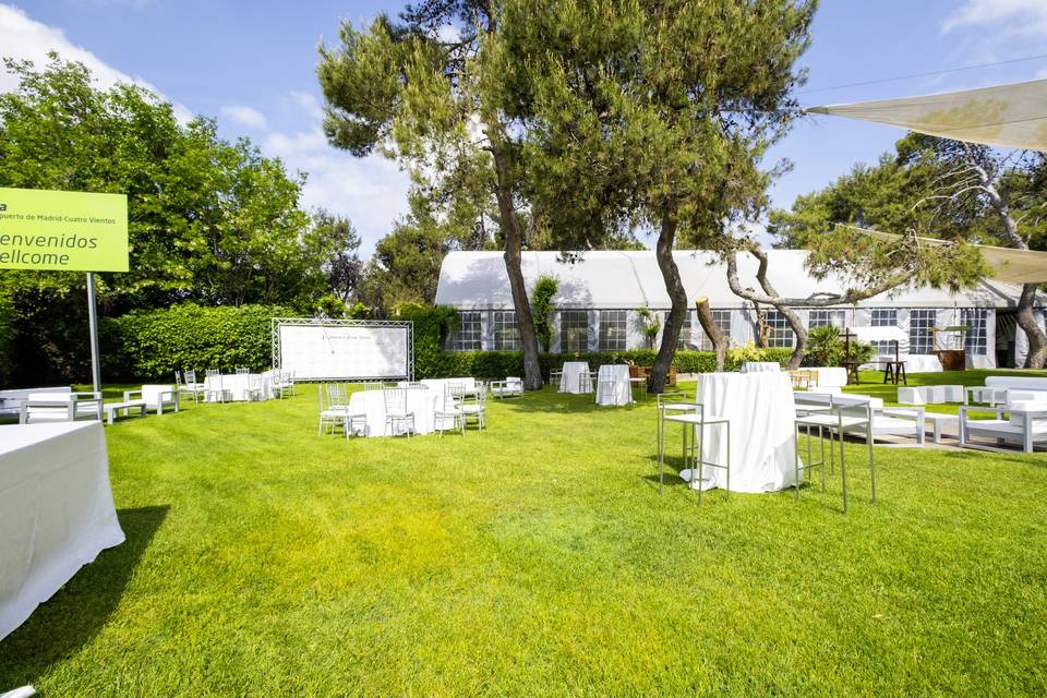 TELA_BLANCA_TRIANGULAR_EXTERIOR