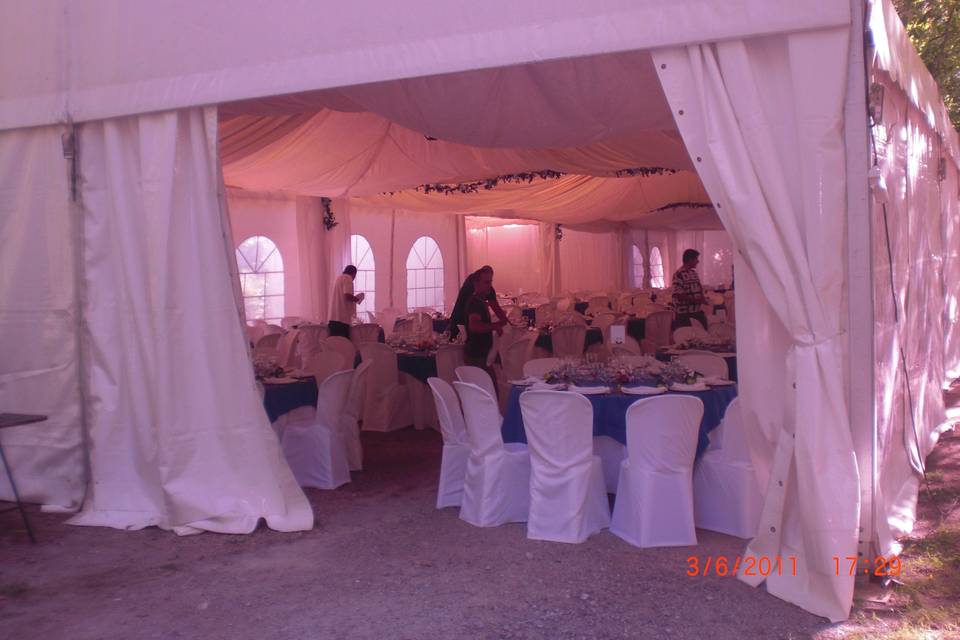 Celebración con carpa