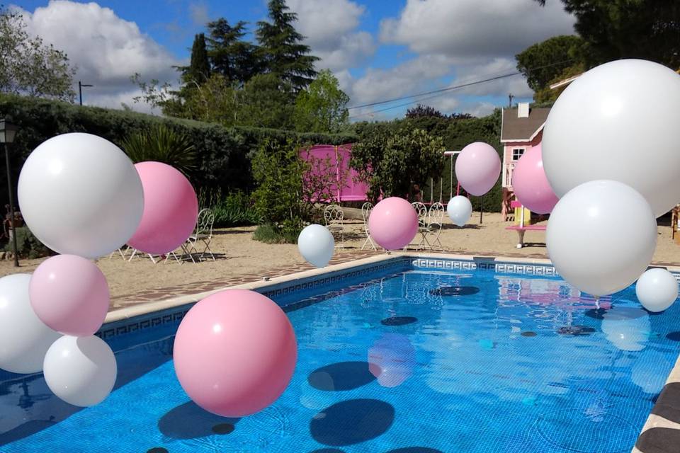 Globos en piscina