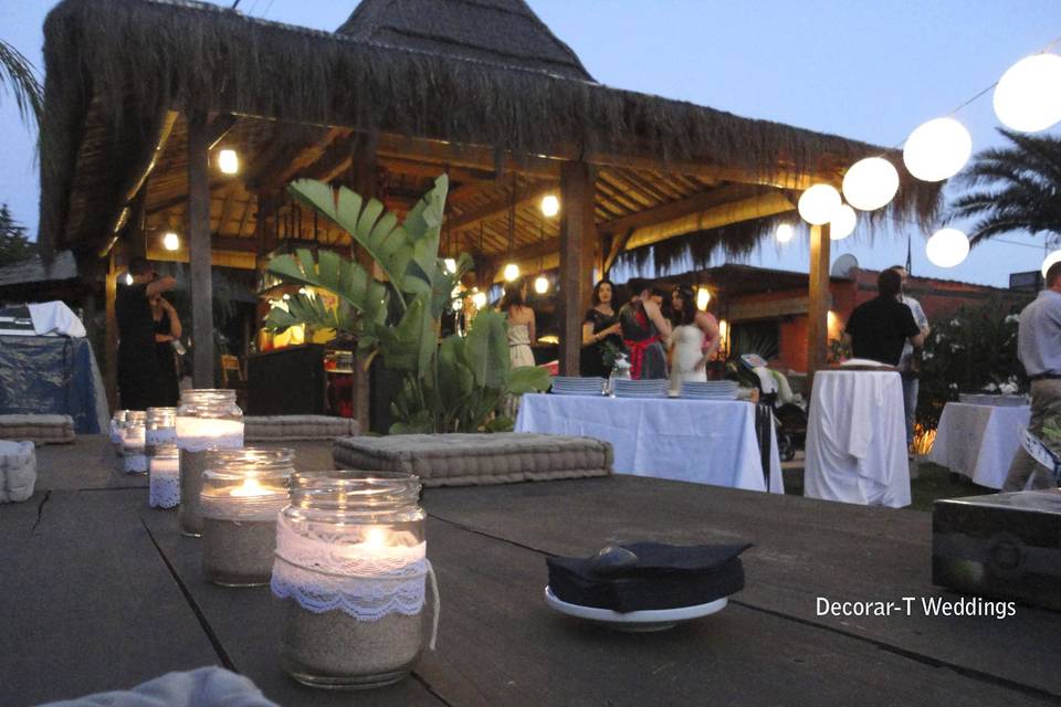 Buffet en el jardín