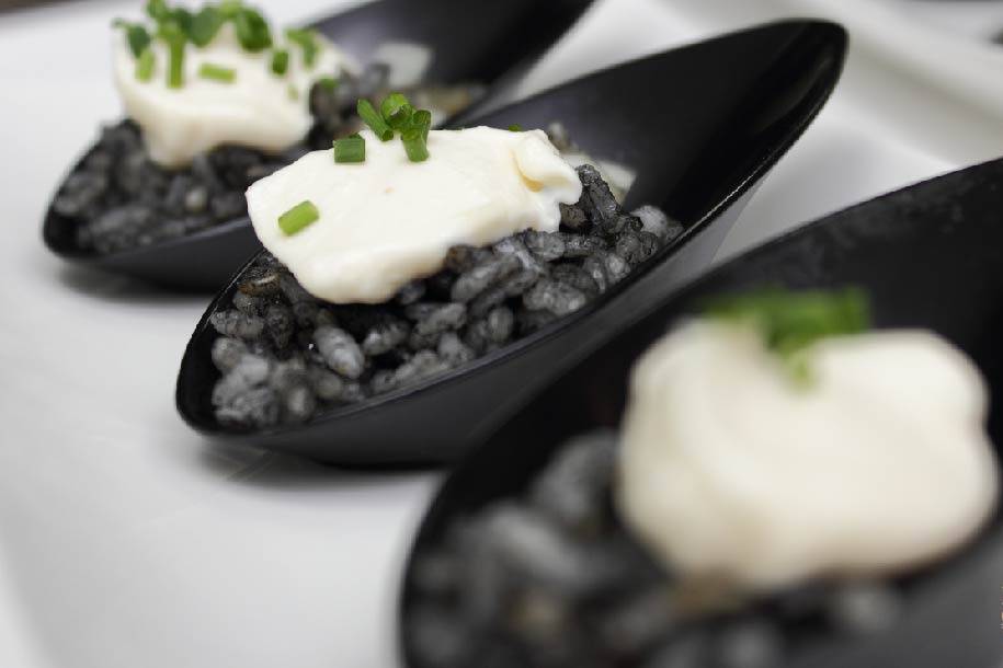 Arroz negro con chipirón