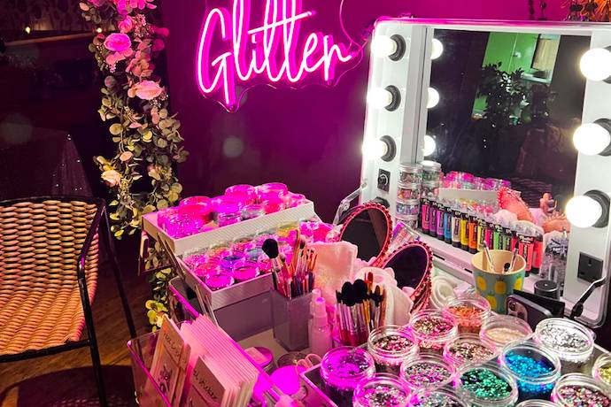 Glitter bar